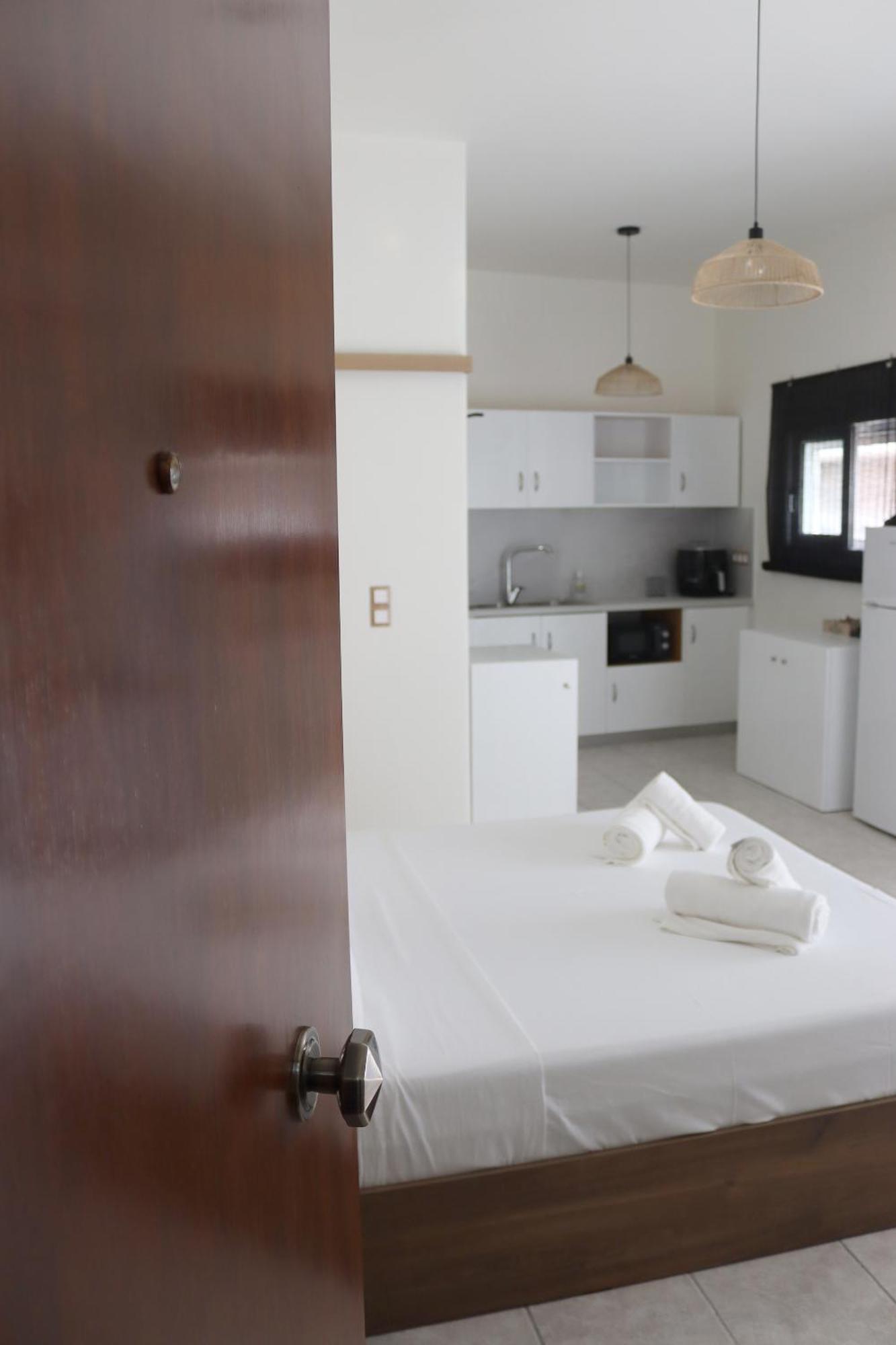 Apartment Feel Breeze